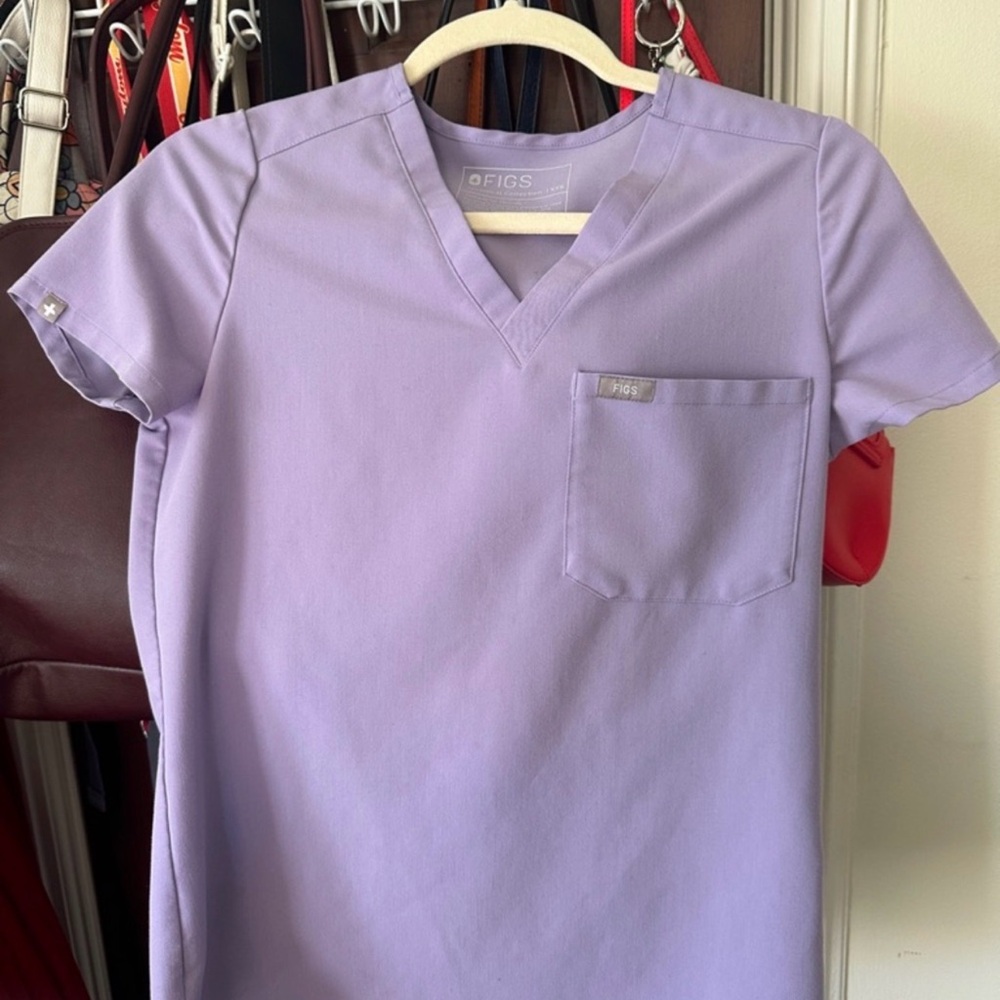 Figs Lavender Scrub Top xxs
